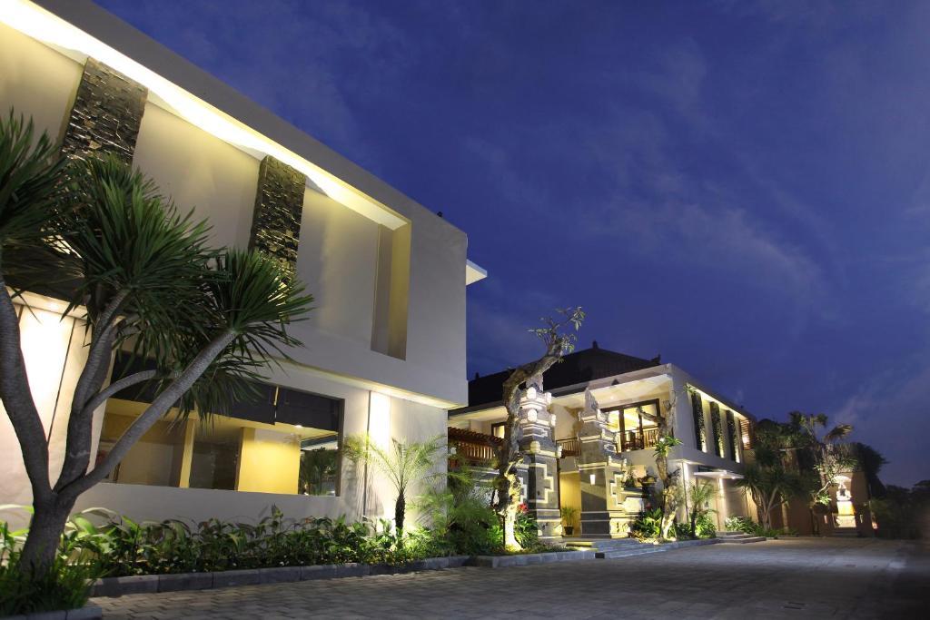 D'Penjor Seminyak Hotel Exterior photo